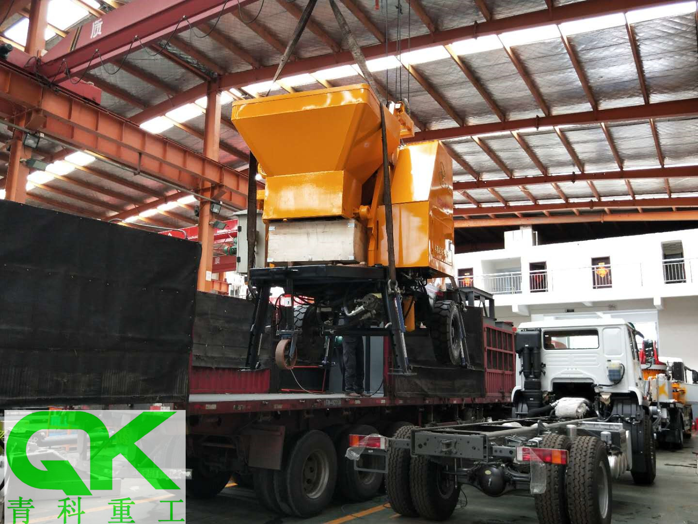 搅拌拖泵、混凝土泵、青科重工、细石泵、湿喷台车