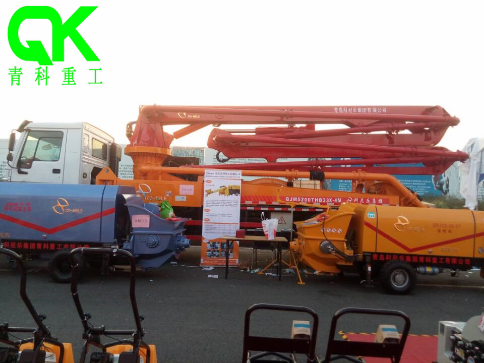 搅拌拖泵、混凝土泵、青科重工、细石泵、湿喷台车