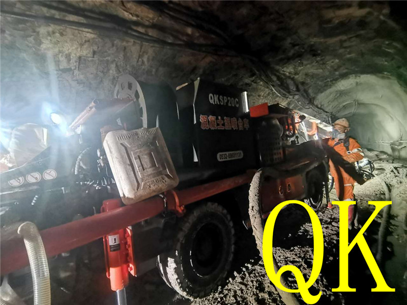 混凝土泵 青科重工 湿喷台车 混凝土泵 青科重工 湿喷台车