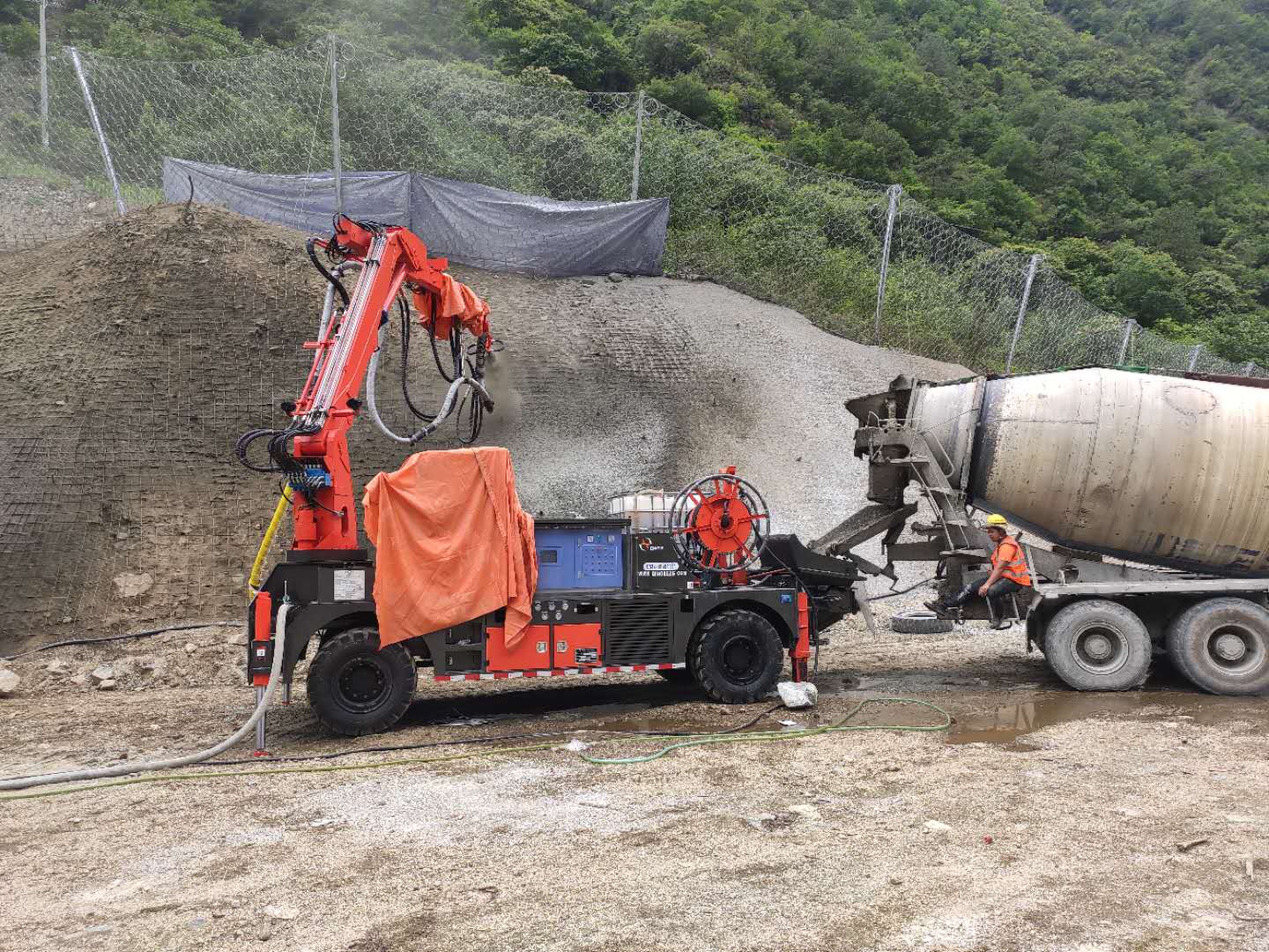 混凝土泵 青科重工 湿喷台车 混凝土泵 青科重工 湿喷台车