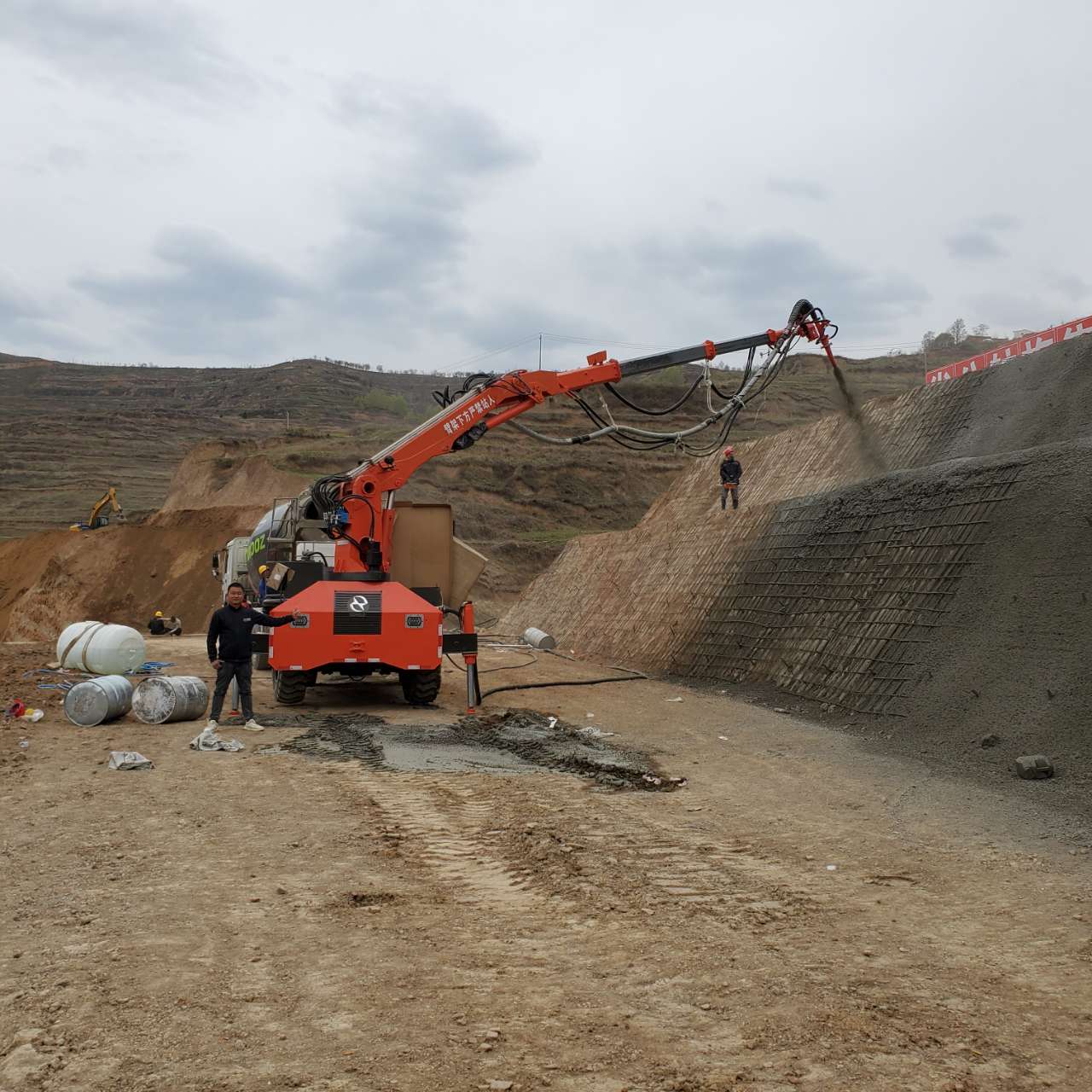 混凝土泵 青科重工 湿喷台车 混凝土泵 青科重工 湿喷台车