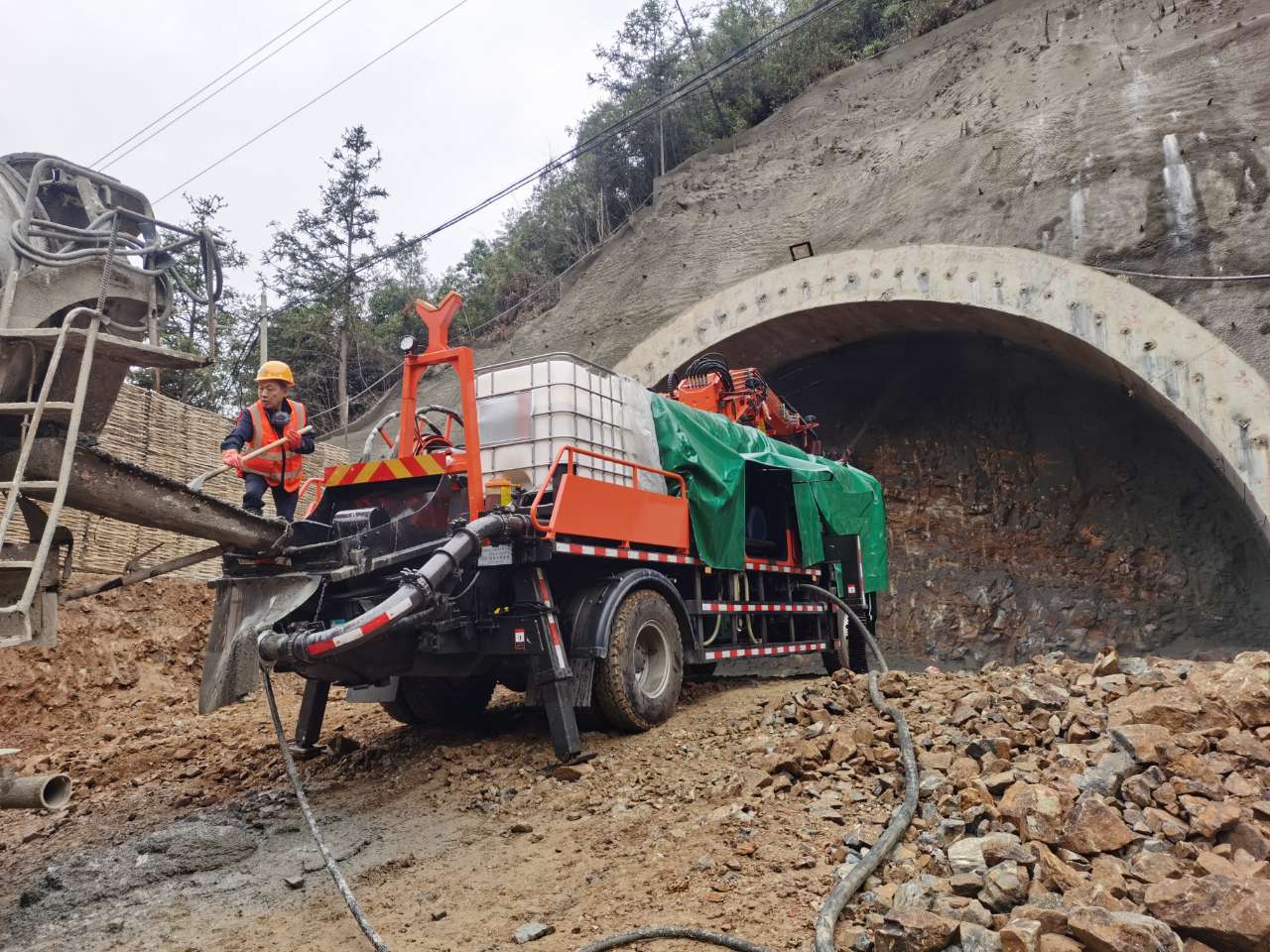 混凝土泵 青科重工 湿喷台车
