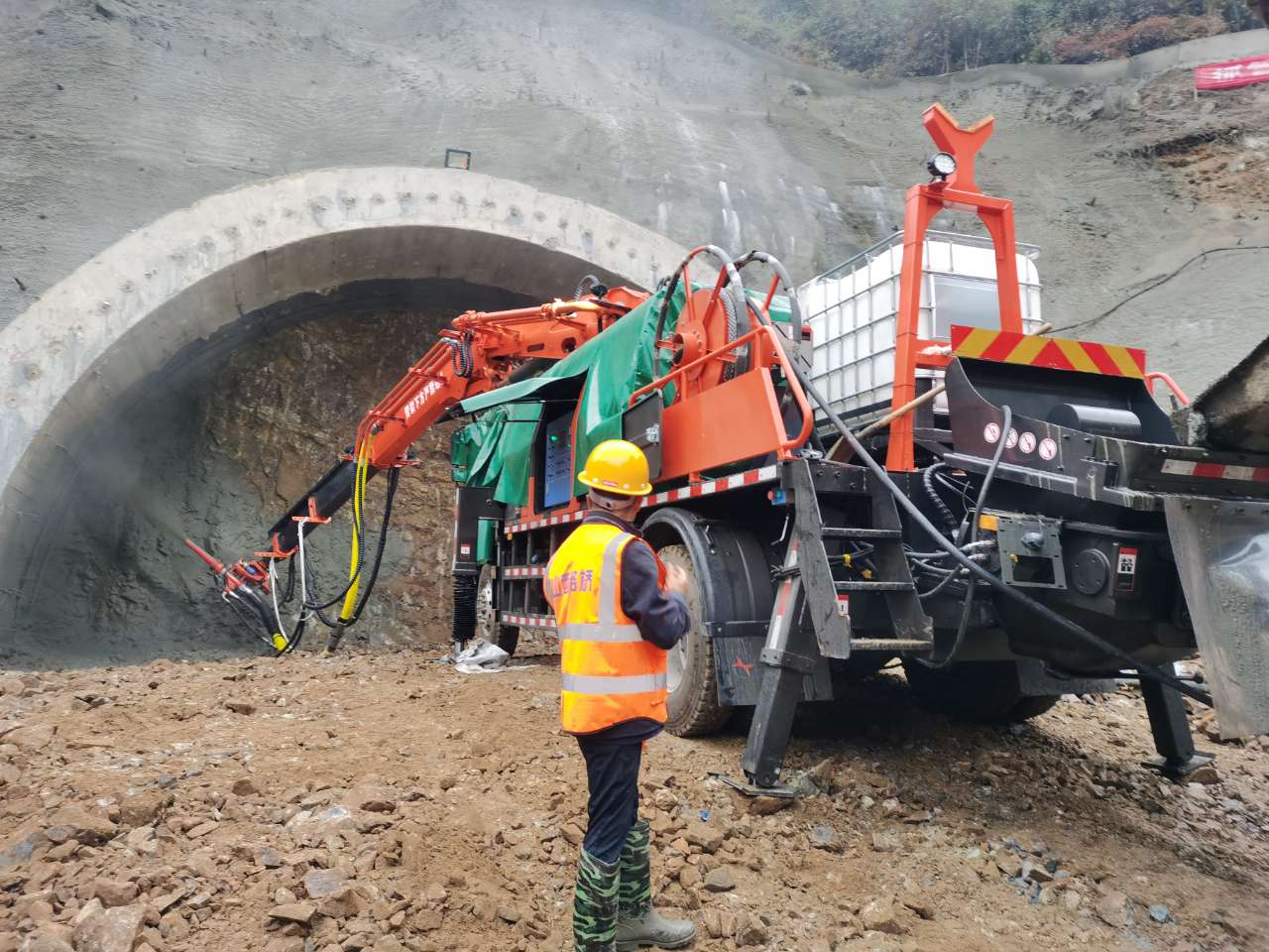 混凝土泵 青科重工 湿喷台车