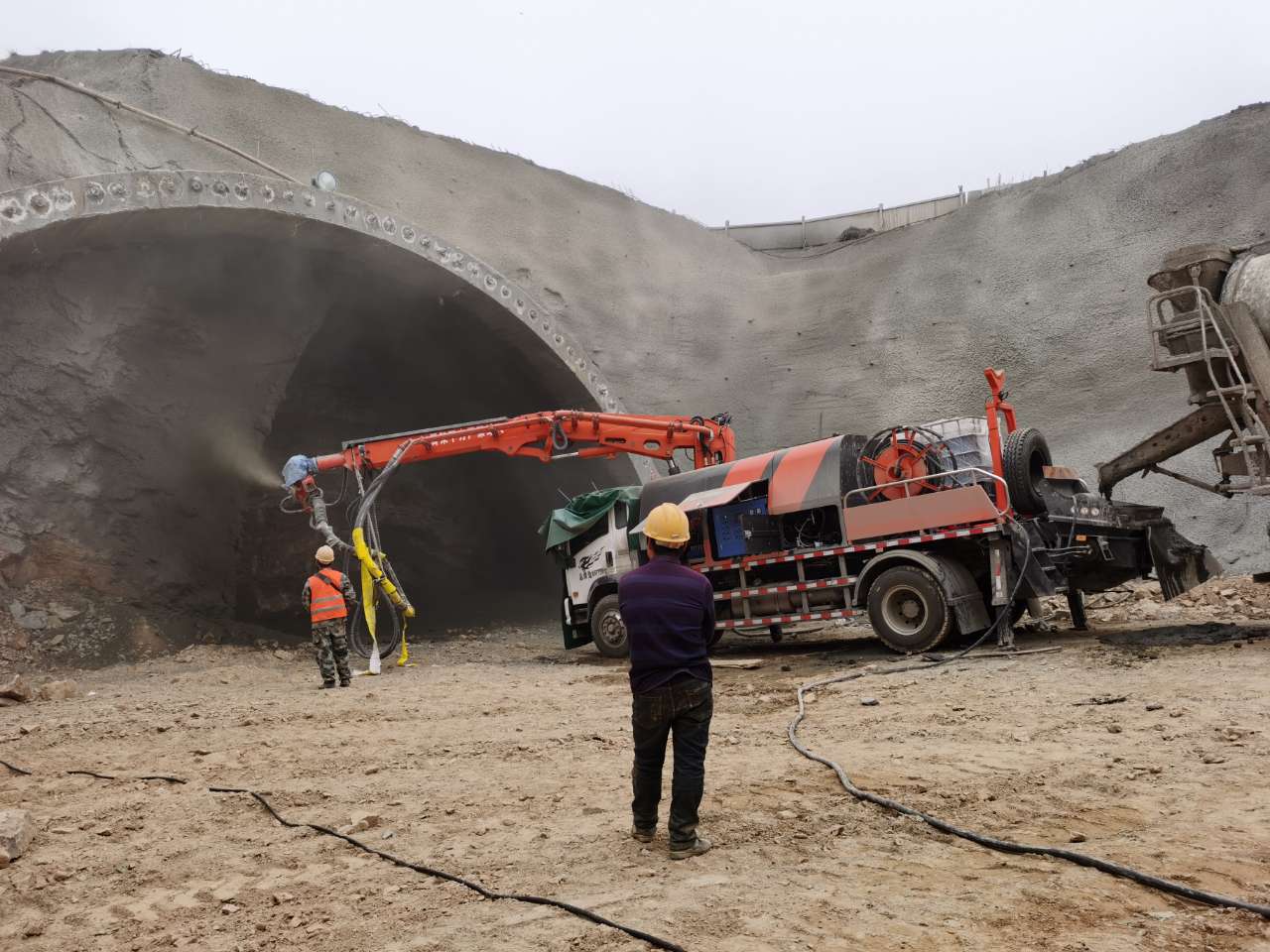 混凝土泵 青科重工 湿喷台车