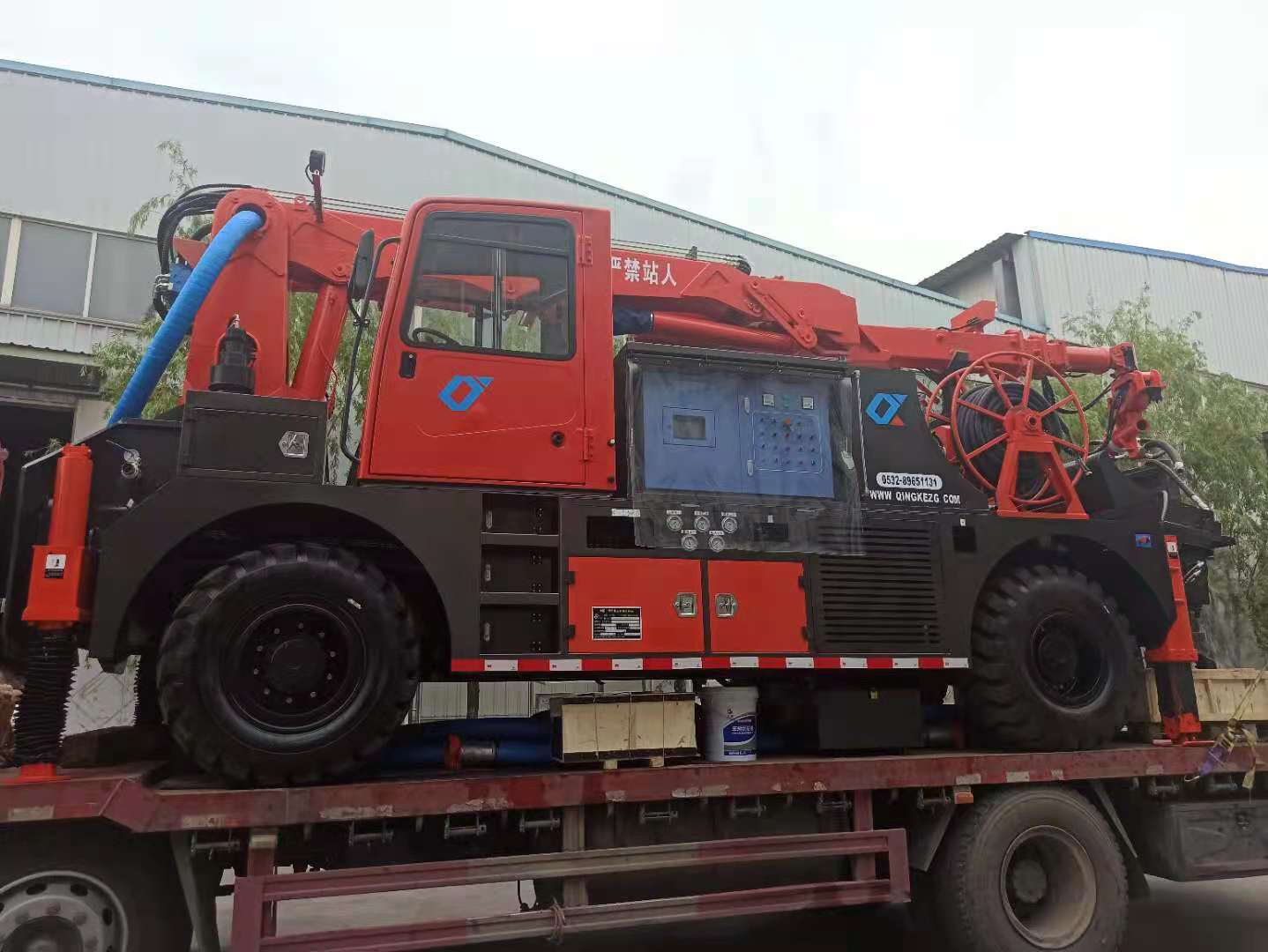 青科重工 湿喷台车 混凝土泵