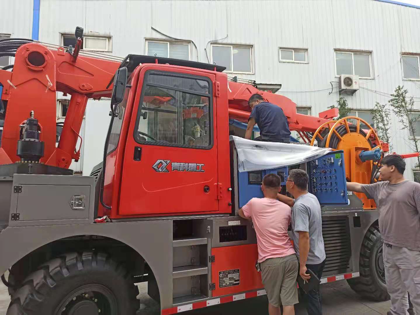 混凝土泵 青科重工 湿喷台车