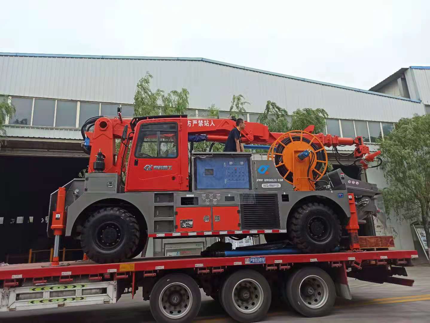 湿喷台车 青科重工 混凝土泵