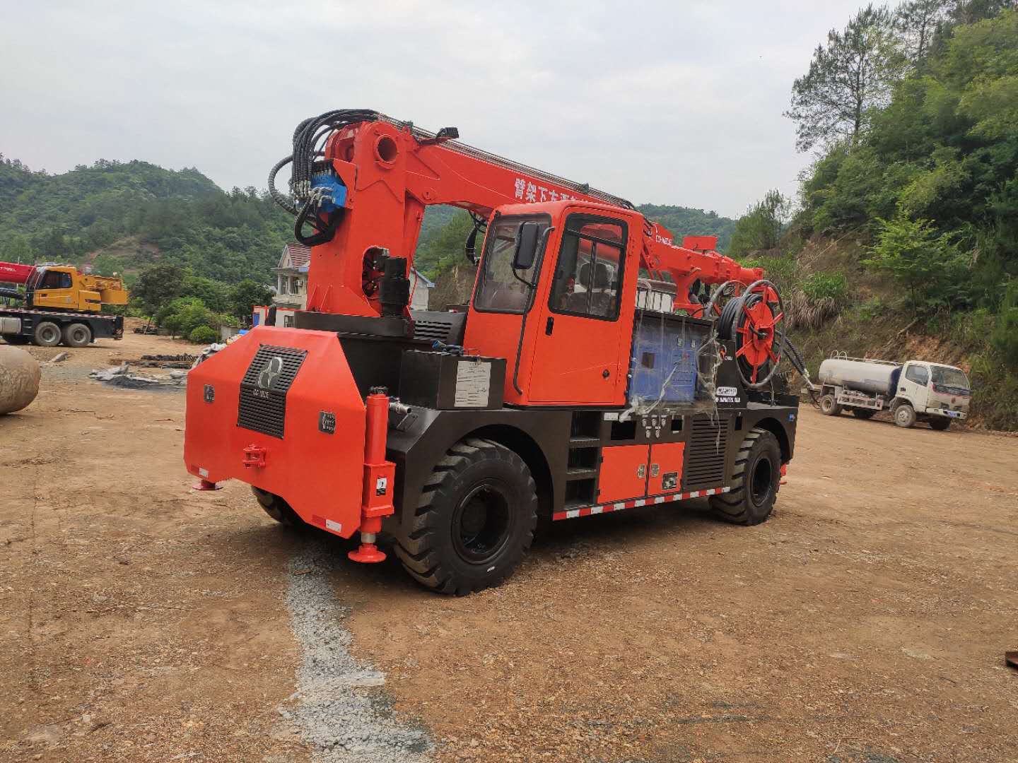 混凝土泵 湿喷台车 青科重工