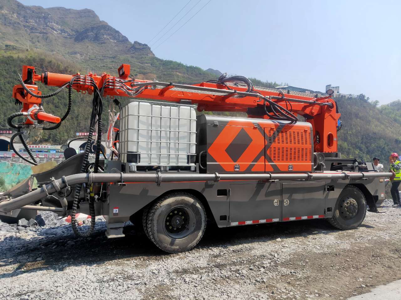 混凝土泵 湿喷台车 湿喷机械手