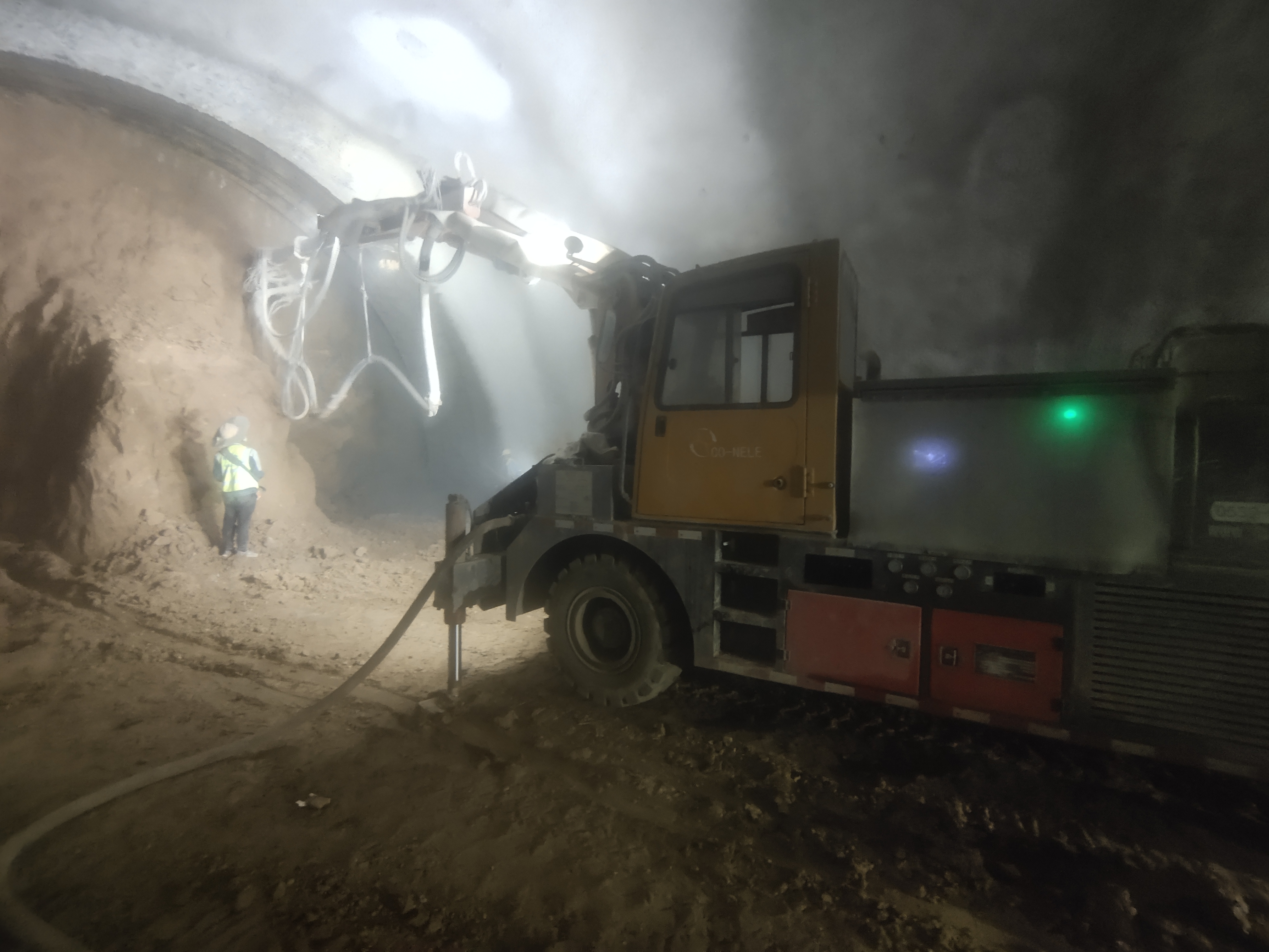 混凝土泵 青科重工 湿喷台车