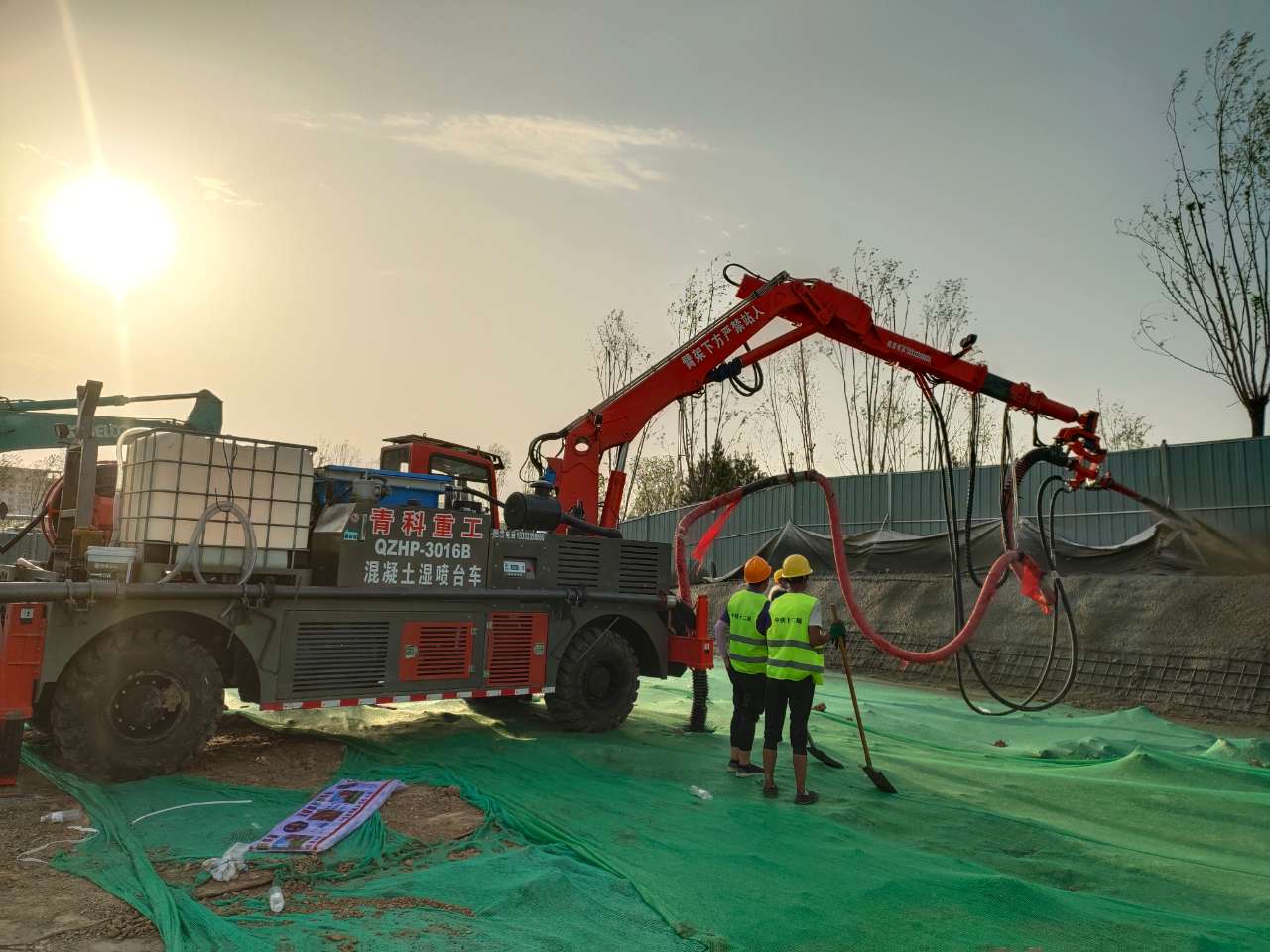 混凝土泵 湿喷台车 湿喷机械手